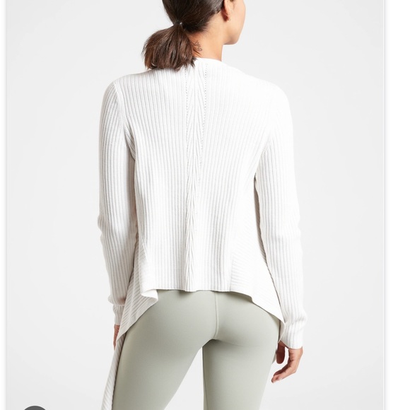 Athleta solstice wrap (PRICEDROP) - Picture 2 of 4